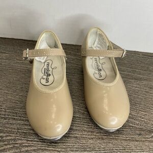 Revolution Dancewear Tan Tap Shoes. Size 11.5 girls. Pre-owned.